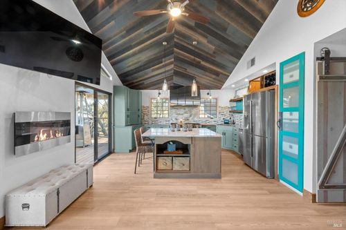 914 Cape Cod Ct, Napa, CA, 94558-9677 | Card Image