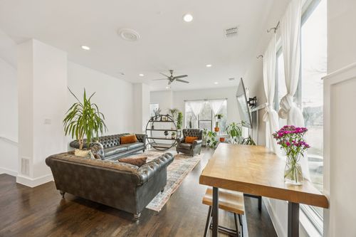 3002 Zenia Dr, Dallas, TX, 75204-3945 | Card Image