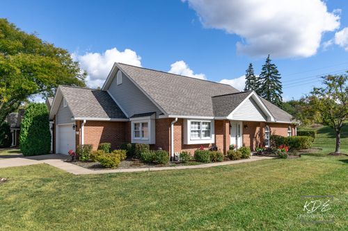 8557 Sandalwood Dr, Darien, IL, 60561-1706 | Card Image