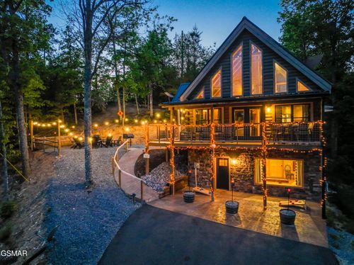 1606 Dove Wing Way, Sevierville, TN, 37862-7885 | Card Image