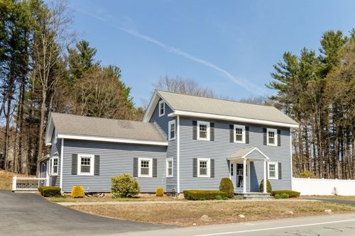 124 Bedford St, Burlington, MA, 01803-2712 | Card Image