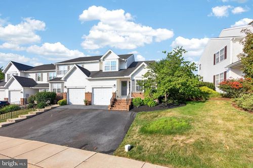 174 Waterford Ln, READING, PA, 19606-9072 | Card Image