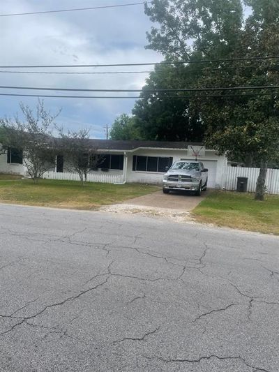 255 W Bolivar Street, House other with 3 bedrooms, 1 bathrooms and null parking in Vidor TX | Image 3