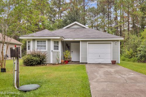 6122 E Jackson St, Bay Saint Louis, MS, 39520-8245 | Card Image