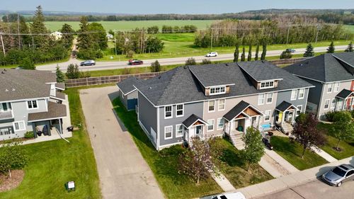 42 Reid Crt, Sylvan Lake, AB, T4S0L9 | Card Image