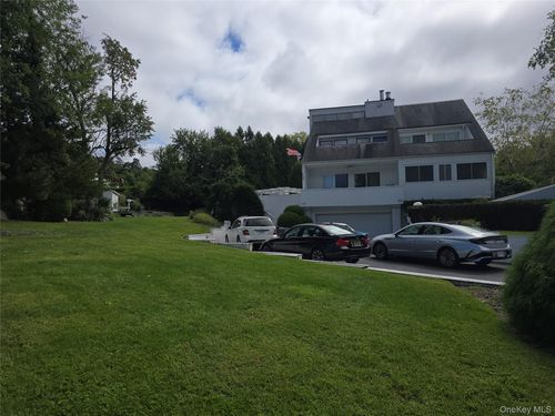 22 Waters Edge Lane, Brookhaven, NY, 11766 | Card Image