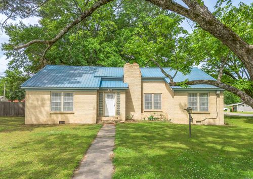 101 Roosevelt Cir, Morrilton, AR, 72110-1827 | Card Image