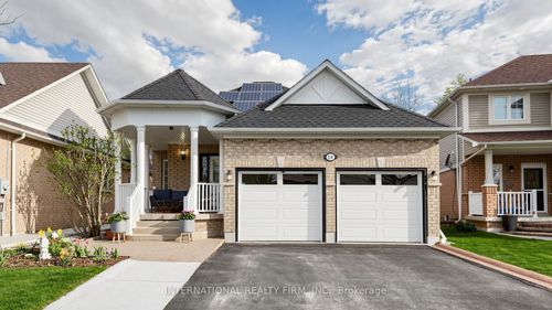 14 Stuart Ave, Barrie, ON, L4M0A1 | Card Image