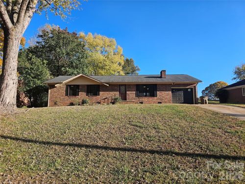 3025 Downing St, Shelby, NC, 28152-7510 | Card Image
