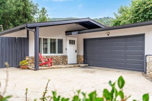 10674 Creek Rd, Ojai, CA, 93023-9401 | Card Image