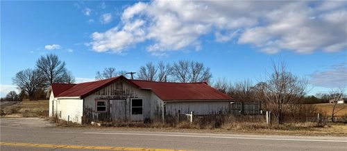 11990 Highway N, Orrick, MO, 64077-8143 | Card Image