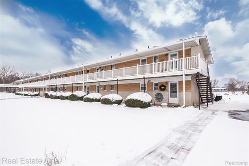 26-26955 Milford Road Road, Lyon Charter Township, MI, 48165 | Card Image