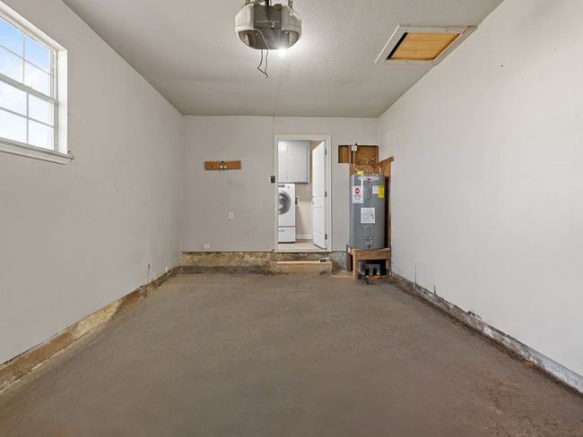 Plus! Garage Parking! | Image 18