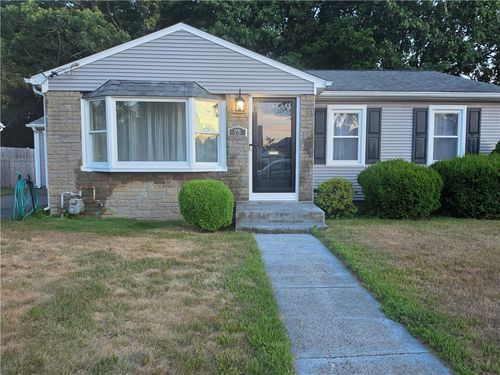 75 Eaton Street, Pawtucket, RI, 02861 | Card Image