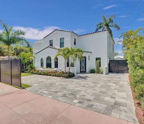 5832 Alton Rd, Miami Beach, FL, 33140-2023 | Card Image