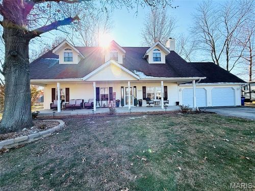 4000 Apache Cir, Pinckneyville, IL, 62274-4105 | Card Image