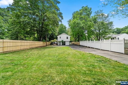 47 5th St, Closter, NJ, 07624-3107 | Card Image
