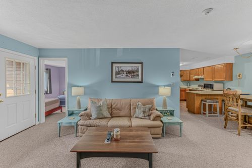 223-227 Main St, Lincoln, NH, 03251 | Card Image