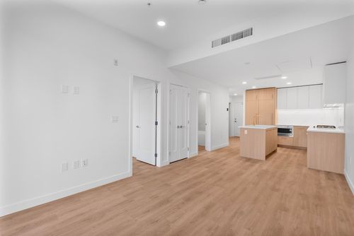 2xx-375 Clayton St, Coquitlam, BC, V3K3X6 | Card Image