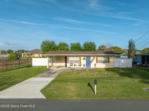 90 Stephenson Dr, West Melbourne, FL, 32904-4919 | Card Image