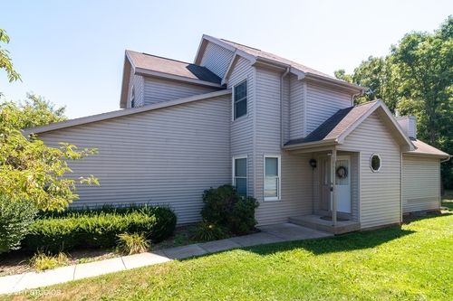 106 Fox Rd, Yorkville, IL, 60560-1511 | Card Image
