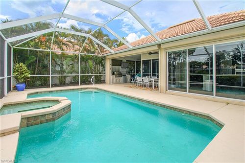 372 Mallory Ct, NAPLES, FL, 34110-7042 | Card Image