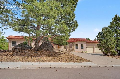 370 Oakhurst Ln, Colorado Springs, CO, 80906-4317 | Card Image
