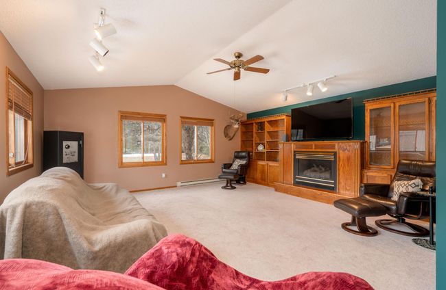Family Room.jpg | Image 21