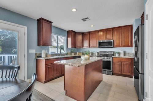 608 Laurel Street, Vallejo, CA, 94591 | Card Image
