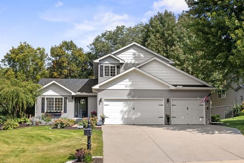 8940 Glacier Rd, Saint Bonifacius, MN, 55375-1301 | Card Image