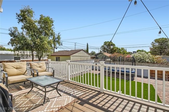 Deck featuring a trampoline | Image 25