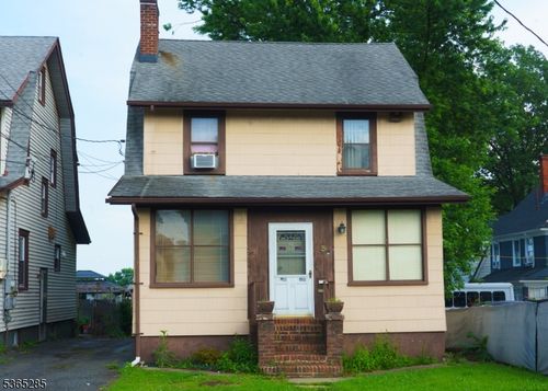 5 Grove St, Bloomfield, NJ, 07003-5611 | Card Image