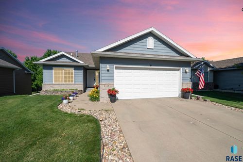 1413 N Holbrook Ave, Sioux Falls, SD, 57107-0972 | Card Image