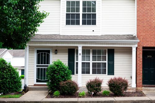 301 Arapaho Dr, Murfreesboro, TN, 37128-5844 | Card Image