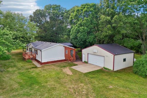 526 Freedom Ln, Wisconsin Dells, WI, 53965-8653 | Card Image