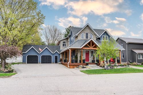 {{alt}} | Card Image