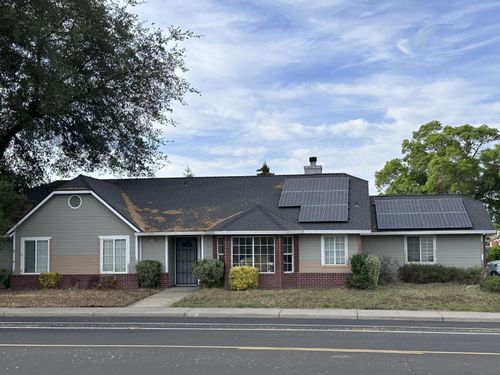 1196 E J Street, Oakdale, CA, 95361 | Card Image