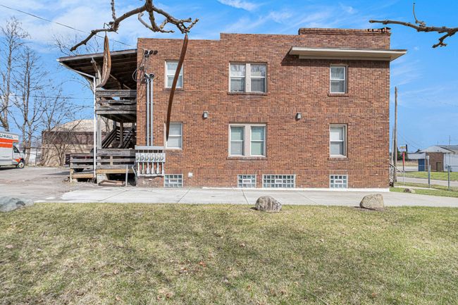 609 E Paterson St, Home with 0 bedrooms, 5 bathrooms and null parking in Flint MI | Image 12