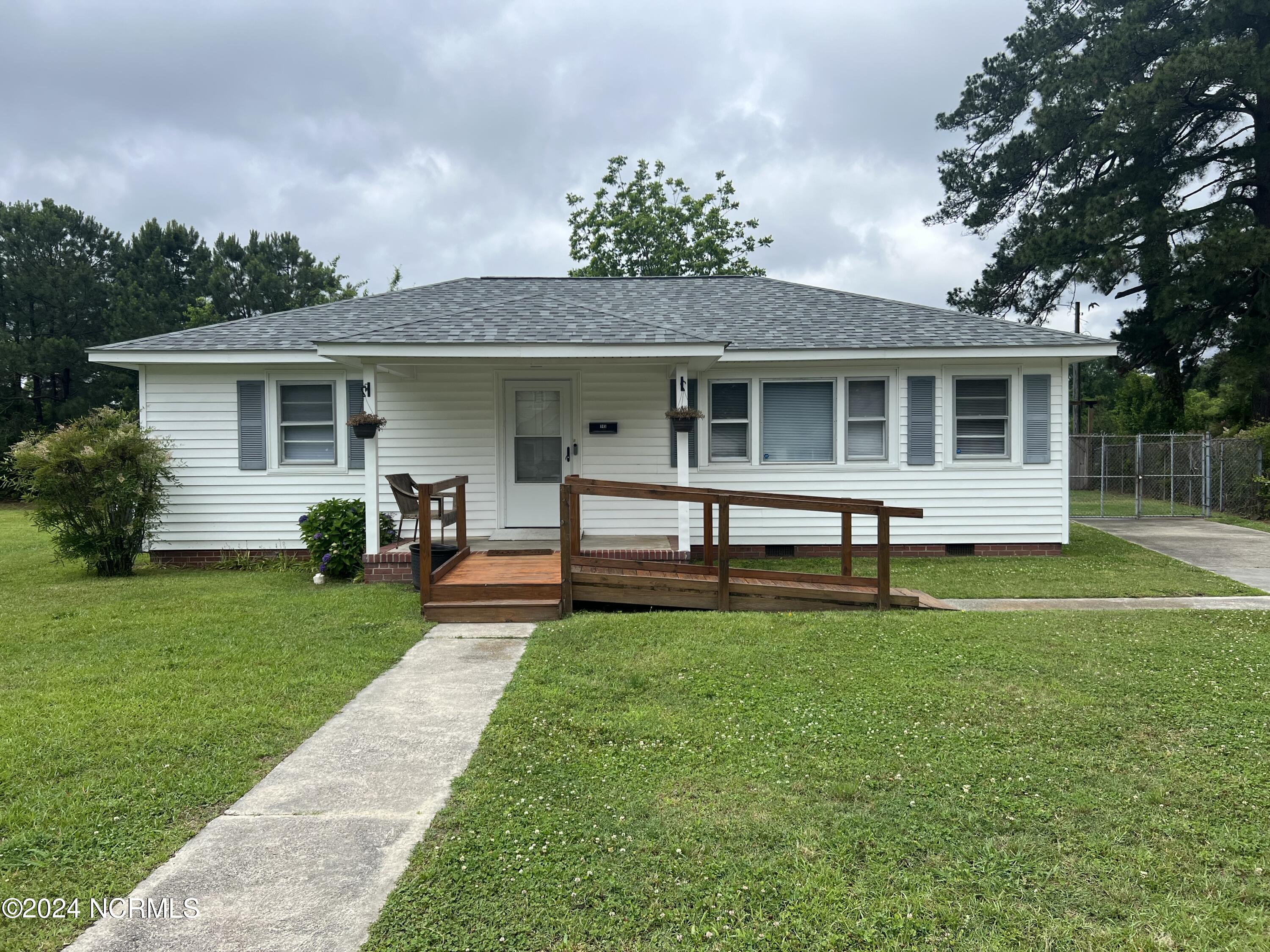 Fairview Cir, Tarboro, NC 27886