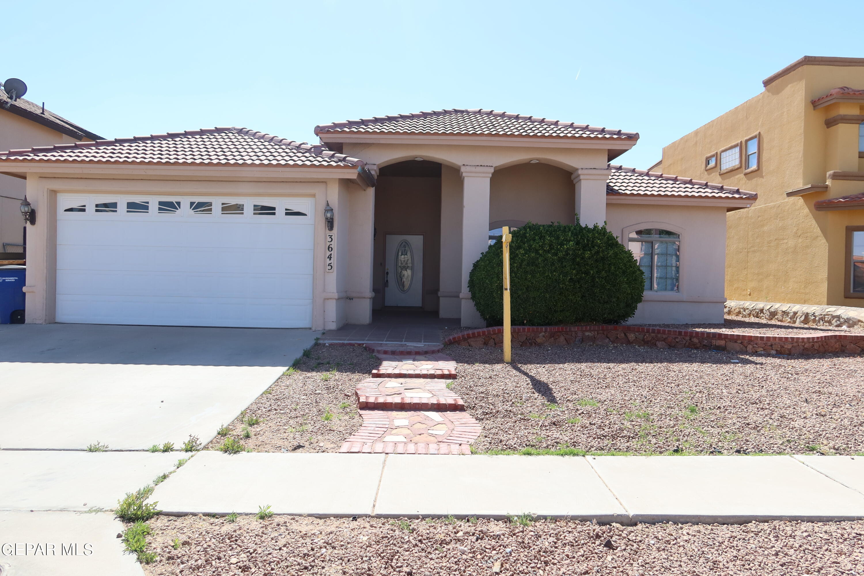 Sammy Reece Pl, El Paso, TX 79938
