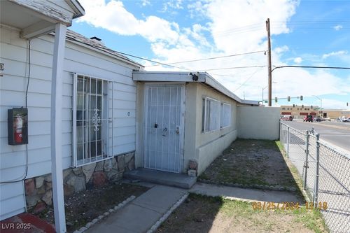 10 E Bonanza Rd, Las Vegas, NV, 89101-2905 | Card Image