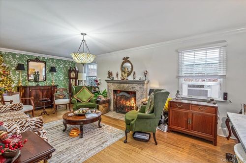 2943 143rd St, Flushing, NY, 11354-2339 | Card Image