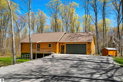 2558 E Sugar Maple Dr, Cedar, MI, 49621-9441 | Card Image
