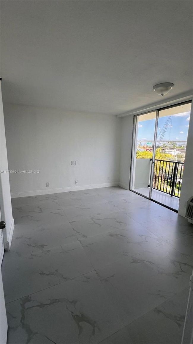 APT-409 - 16450 Nw 2 Nd Ave, Condo with 2 bedrooms, 2 bathrooms and null parking in Miami FL | Image 7