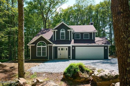 110 Forest View Dr, Hawley, PA, 18428-4009 | Card Image