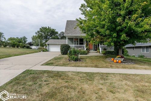 503 Harrison Ave, Grinnell, IA, 50112-2328 | Card Image