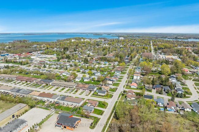 68 Michelle Dr, House attached with 3 bedrooms, 2 bathrooms and 2 parking in Orillia ON | Image 20