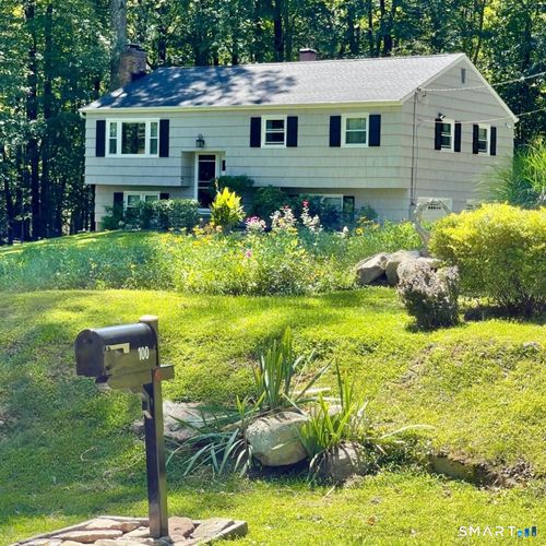 100 Flat Rock Dr, Ridgefield, CT, 06877-5312 | Card Image