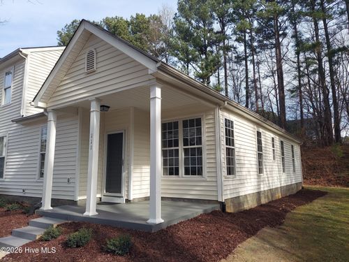 111 Arbor Light Rd, Holly Springs, NC, 27540-7526 | Card Image