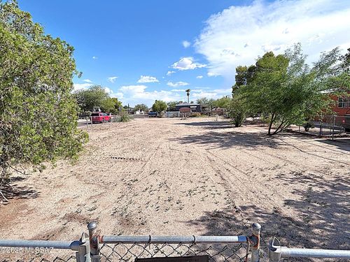43-2721 W Curtis Rd, Tucson, AZ, 85705-1180 | Card Image
